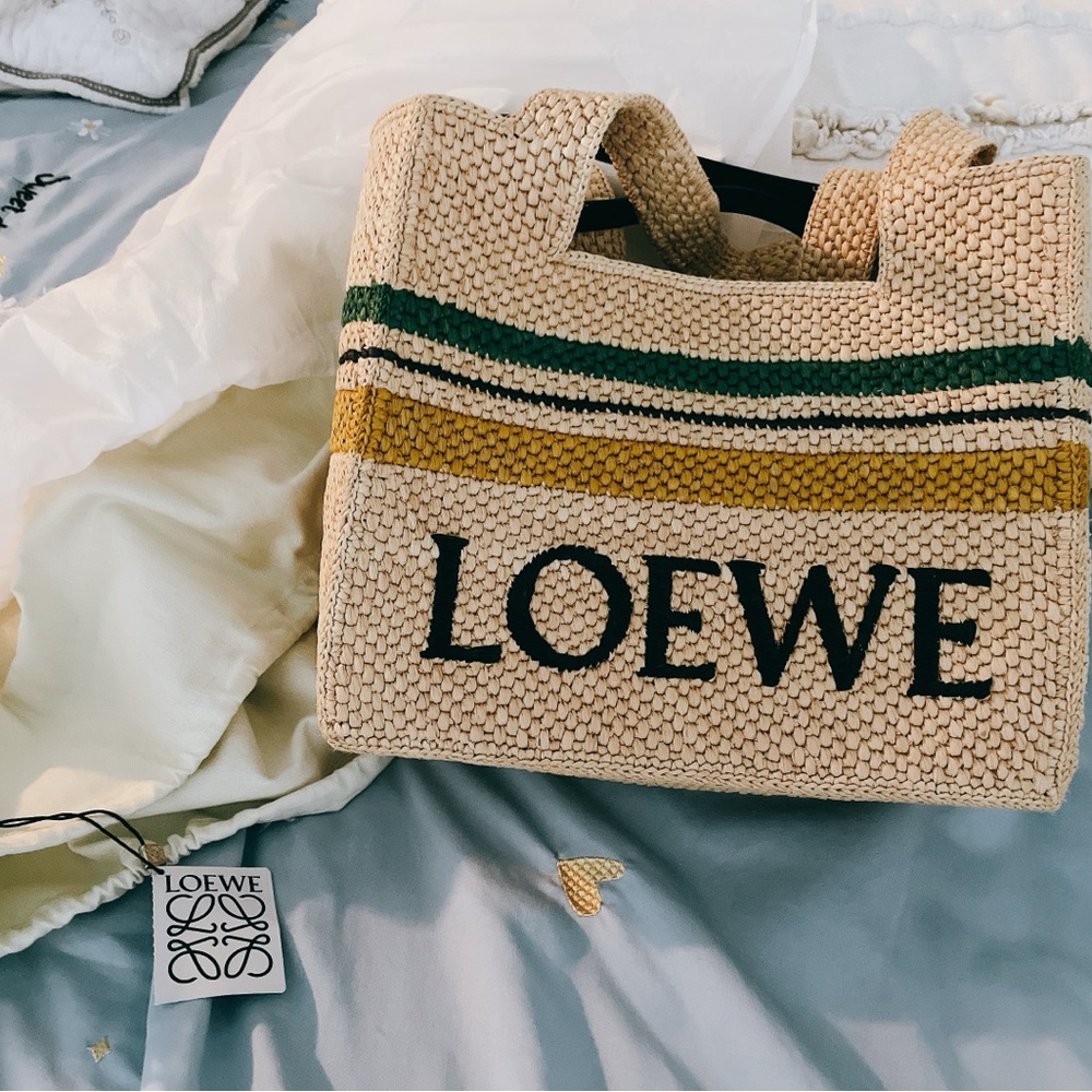 Brand New！Loewe x Paula’s Ibiza Font Medium Tote Bag in Raffia